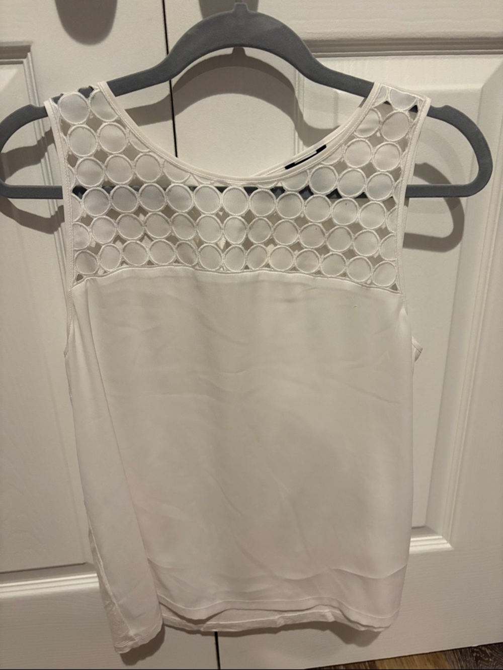 Ann Taylor White Sleeveless Circle Lace Yoke Top